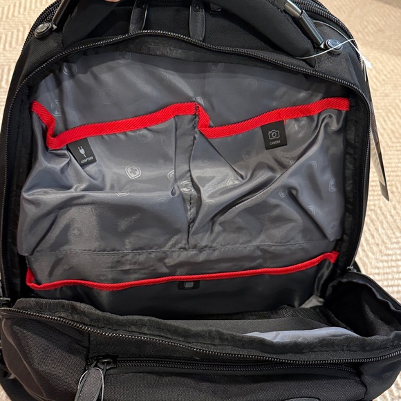 SwissGear Black Laptop Backpack, NWT - Picture 8 of 11